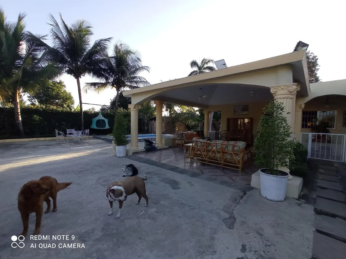 ベッド・アンド・ブレックファスト Paraiso Hortensia Ecolodge サンティアゴ・デ・ロス・カバリェロス